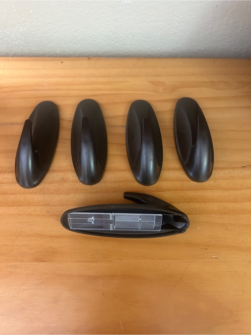 Command Oil Rubbed Bronze Large Luxury Plastic Hooks